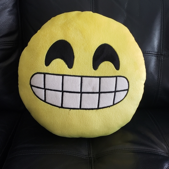 3 Imogies - 2 yellow & 1 purple - Picture 4 of 5